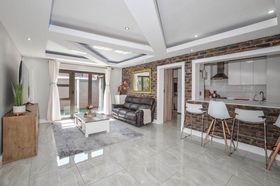 6 Bedroom Property for Sale in De Tijger Western Cape